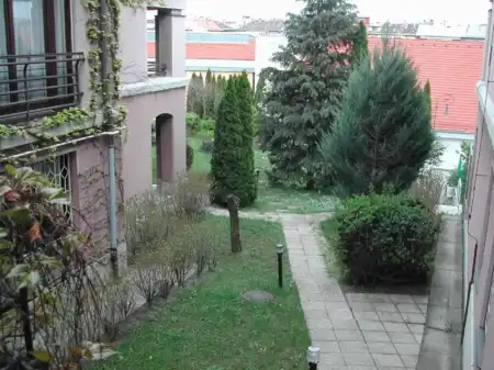 Kiadó iroda, Budapest, III. kerület 10+1 szoba 260 m² 690 E Ft/hó