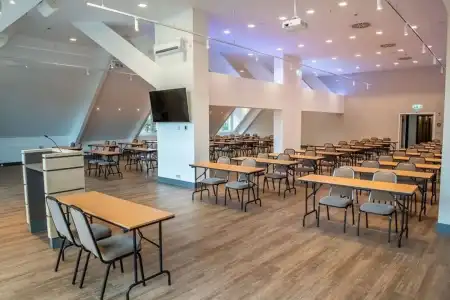 Kiadó iroda, Budapest, XI. kerület 4 szoba 95 m² 12.5 €/hó/㎡ + Áfa