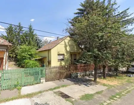 Kiadó iroda, Budapest, XVI. kerület 3 szoba 80 m² 350 E Ft/hó