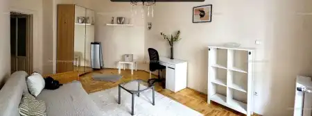 Kiadó téglalakás, Budapest, VI. kerület 3 szoba 98 m² 373 E Ft/hó